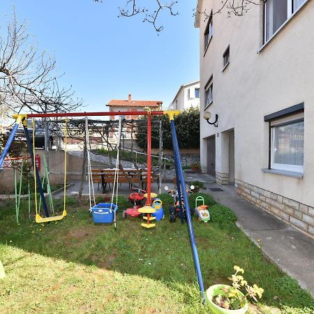 Cosy Holiday Home In Zadar With Garden 외부 사진